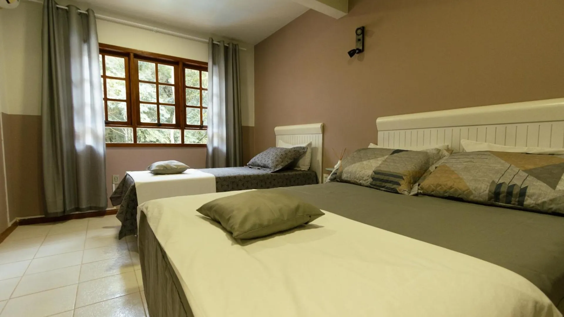 Residencial Santamaria - Departamento 202 Apartment Bombinhas 0*,  Brazil